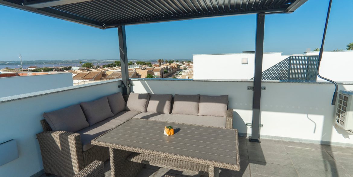 o_1j7jlmvh81r3n18g169h70h1ldr4o