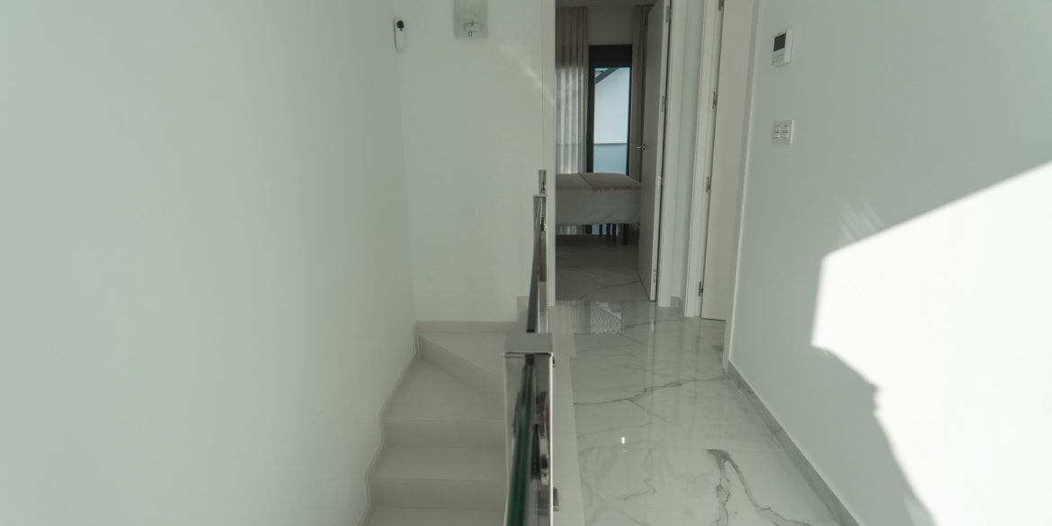 o_1j7jlmvh899f1qq489c12j41j9k53