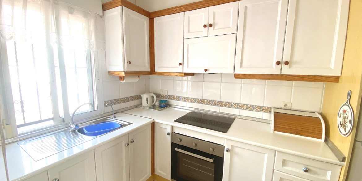 o_1j8t331515se1g5u10i7ob0e1b2p