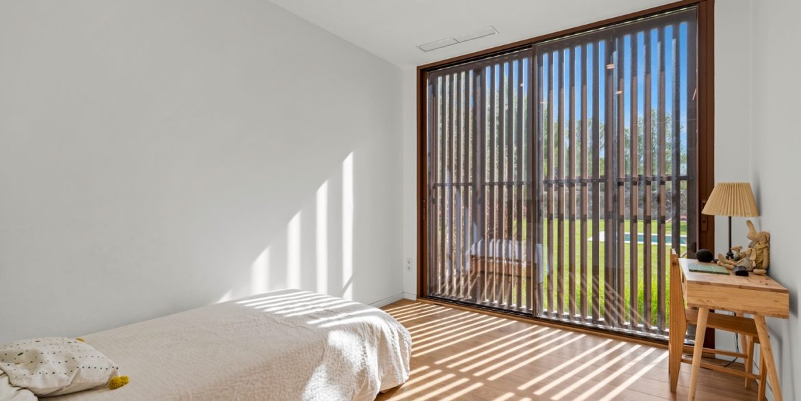 o_1j9500e9k1m85knrmn1nod1ldr3n