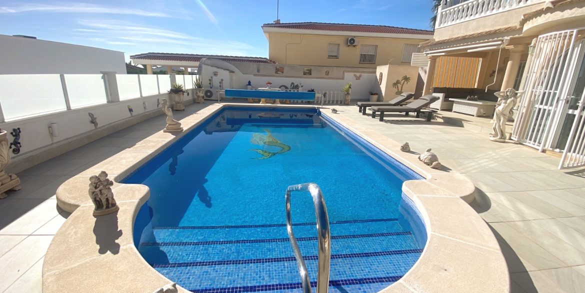 o_1j9a3jshm1n45128b9bfehj7l22s