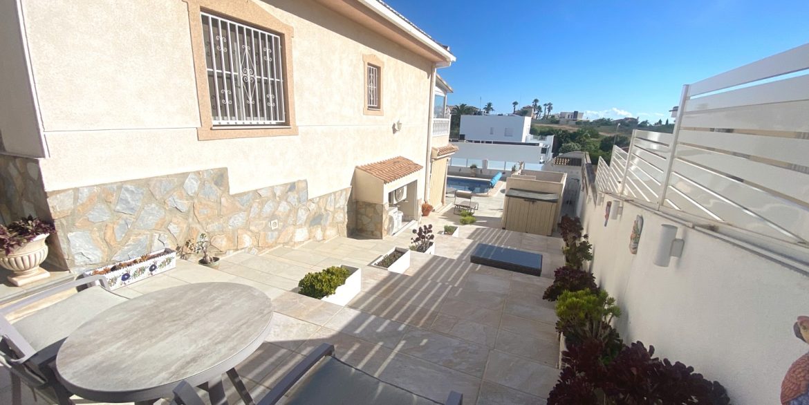 o_1j9a3jshms167cuo6tlov1bg530