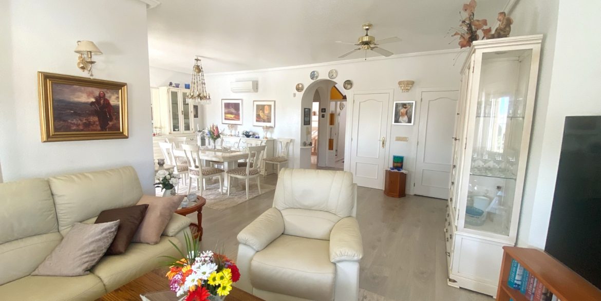 o_1j9a3jshn1lrf11b52kjdej8q13l