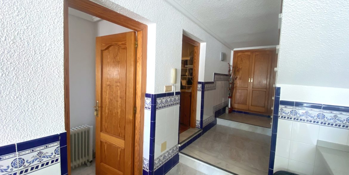 o_1j9a3jshn51qpeh1htp17cv2ho3f