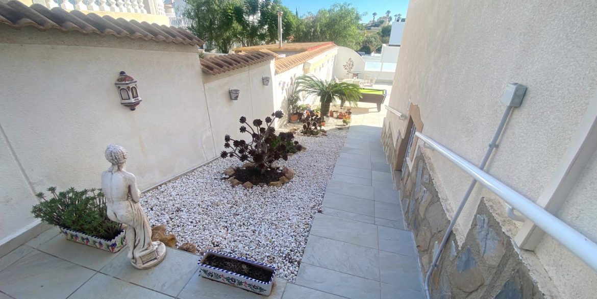 o_1j9a3jshni3j1a138mdvomkor34