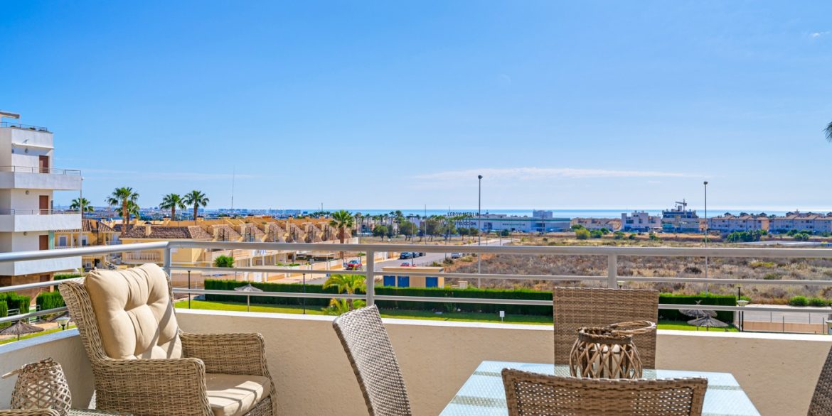 o_1j9cmq8kq11olot8uh8a1ook30