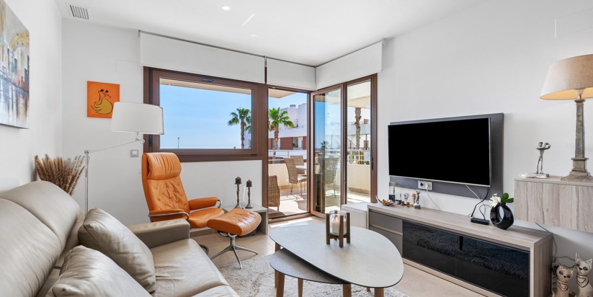 o_1j9cmq8kq12t7109018ec1k8t1vuc35