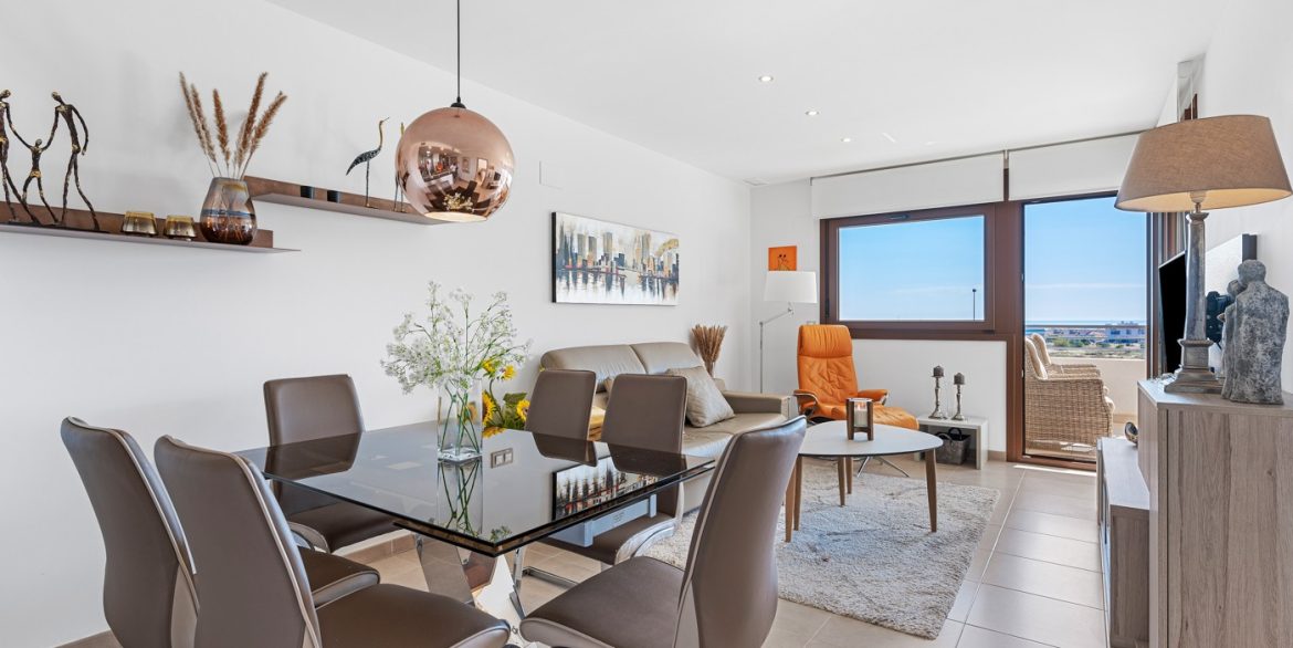 o_1j9cmq8kq1pmb17phfldqru1t2s36