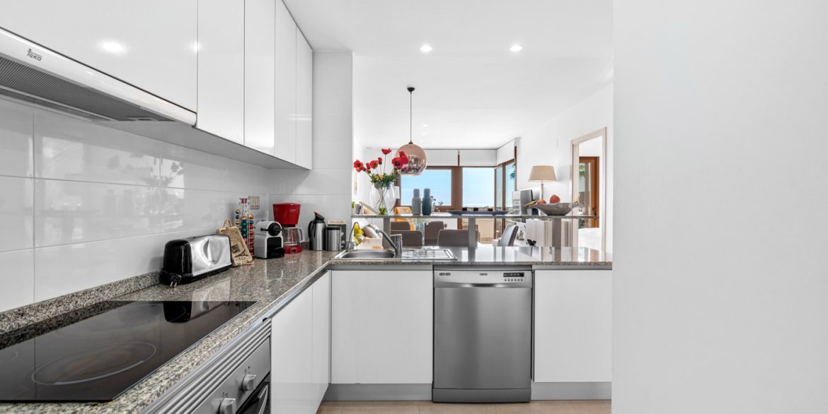 o_1j9cmq8kqasovvj1v7jtvcrho3b