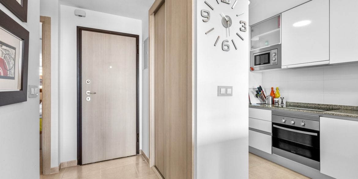 o_1j9cmq8kqfu31q4818iq6ub6a13i