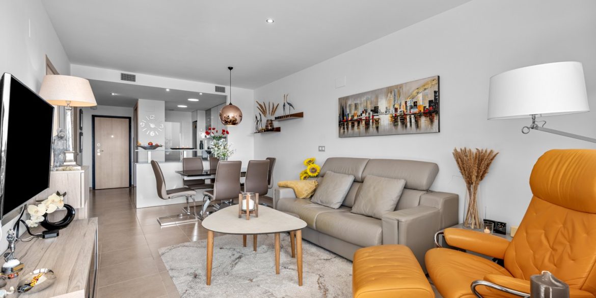 o_1j9cmq8kqj5ufpq2ams021gf337