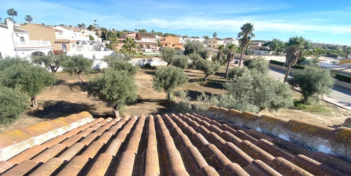 o_1j9s2jnru1e2mujqq5tbls1ee338