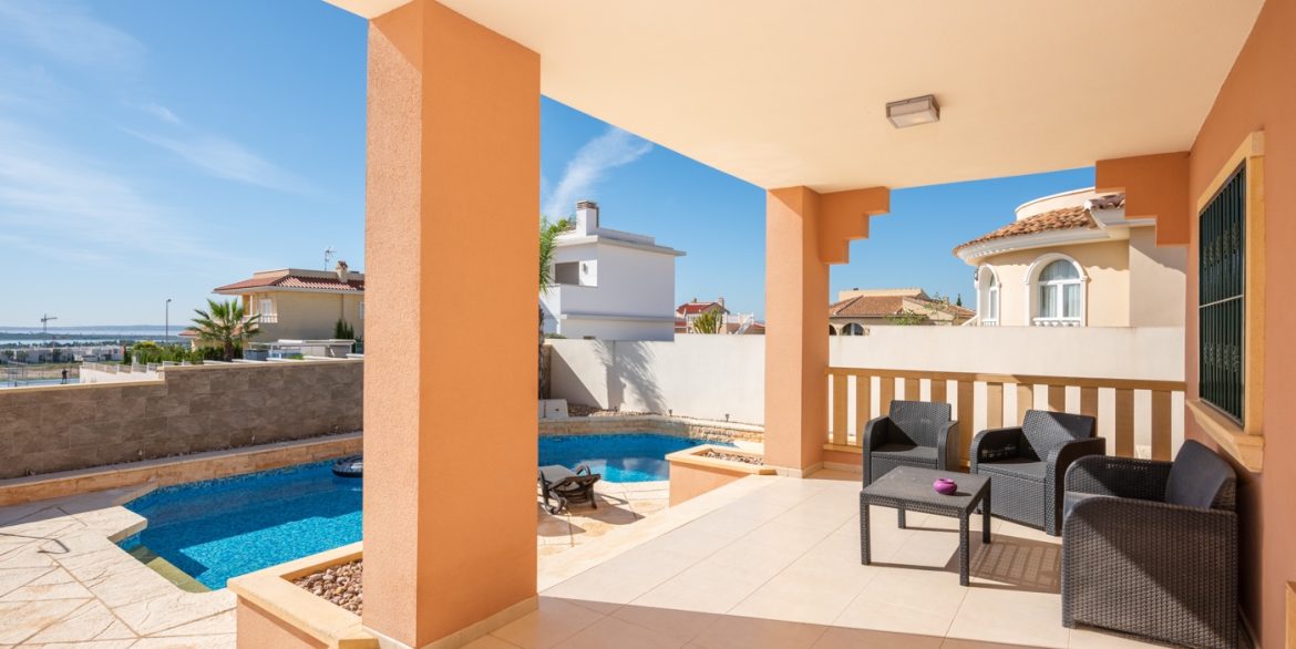 o_1ja0ukjtq1rsj55cpvj1o4q1qqu31