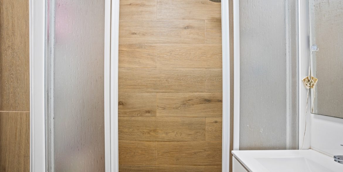 o_1jabahs9j1dam4qjpmk1jdi1n252g