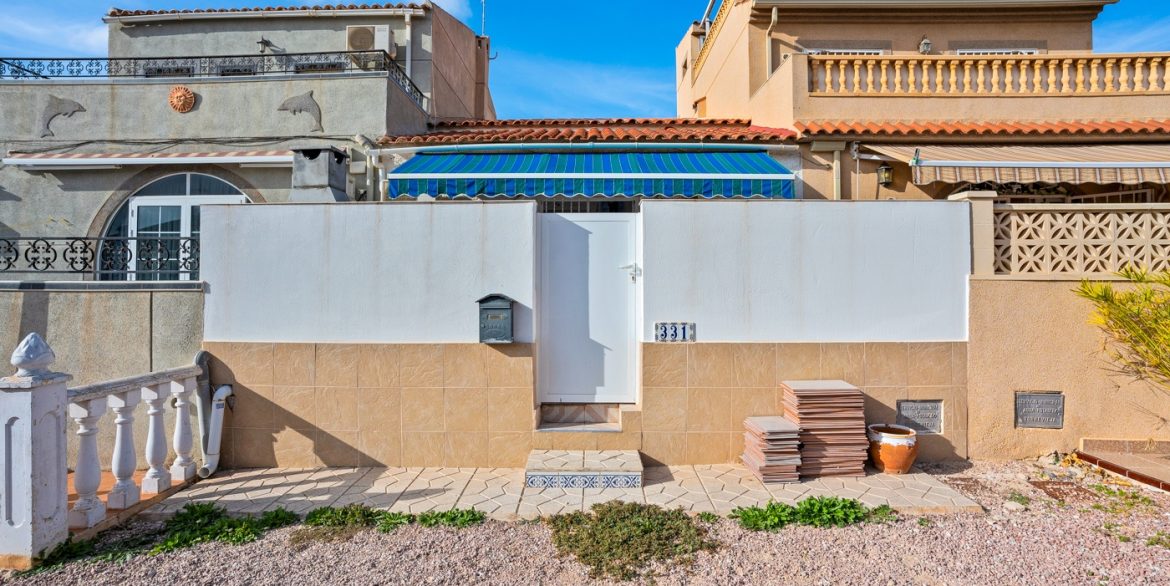 o_1jabahs9jsv5lc3rlr1dvlqvm2a