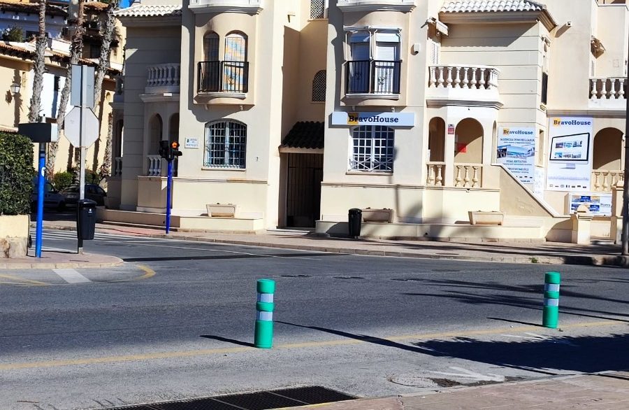 o_1jafvi15p1h107582lr19qjb7k4i