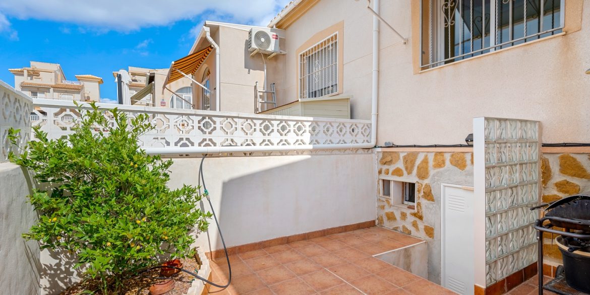 o_1jb000h5211g8cim3ut62c1rdr5q