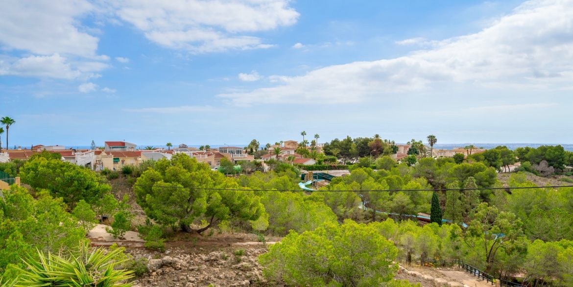 o_1jb000h523i01tkh18627hl1dea5i