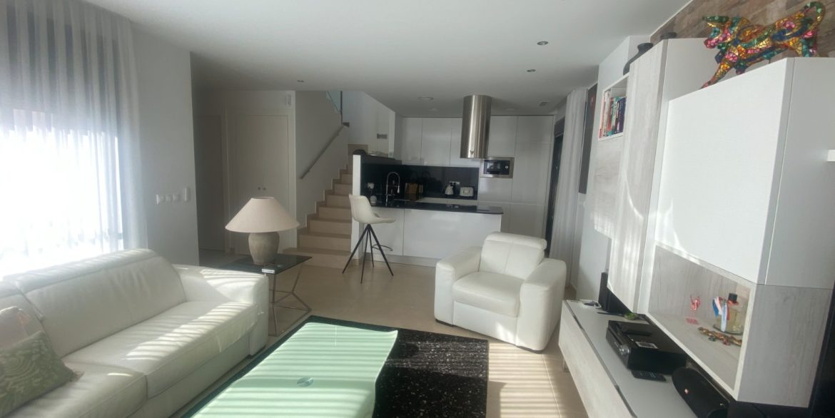 o_1jb58ui8t104n1lgbu1a12q3p2u3e