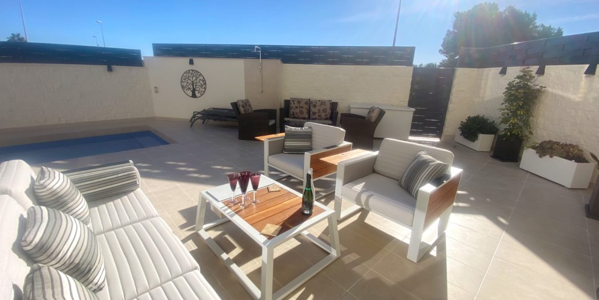 o_1jb58ui8t1cdl16o018j319qg1mbn35