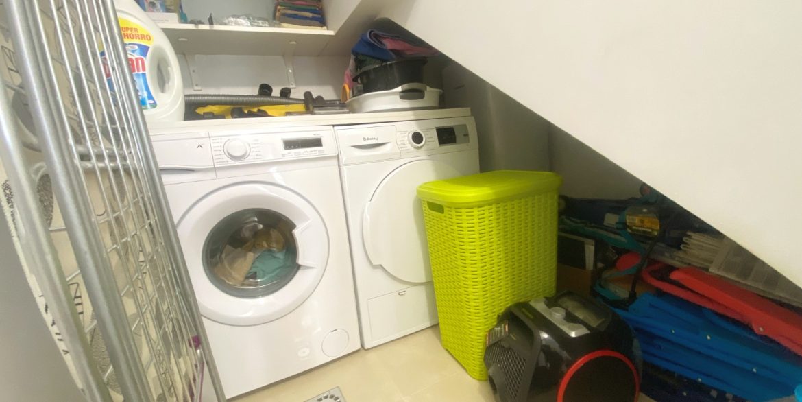 o_1jb58ui8t2s51h9al76v5dr4c