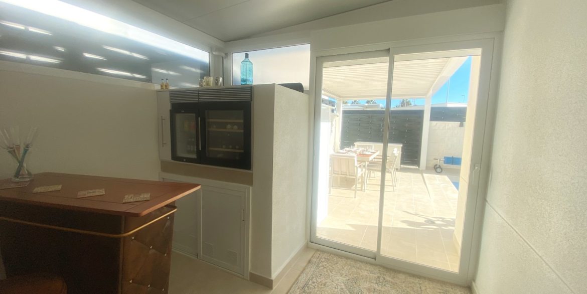 o_1jb58ui8tp3rmsv1q81tbg1has3l