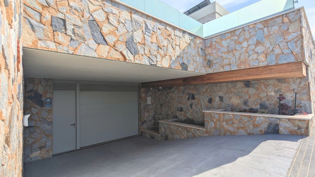 full_1428907_63995185