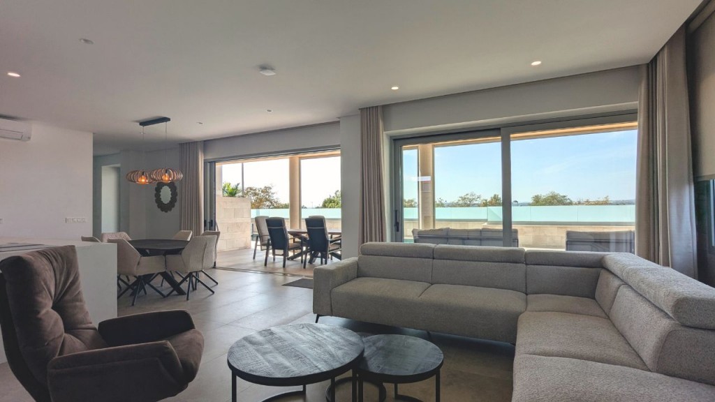 full_1428907_63995189