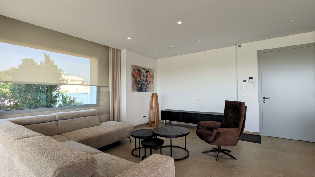 full_1428907_63995192