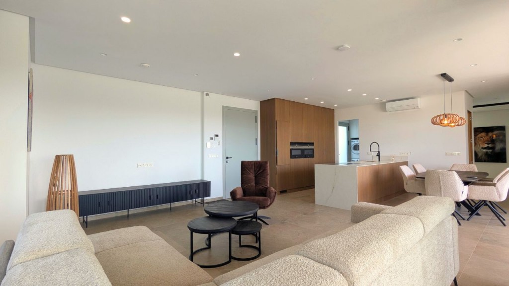 full_1428907_63995194