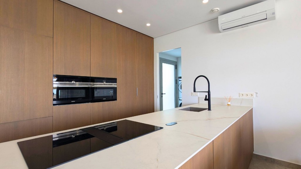 full_1428907_63995195