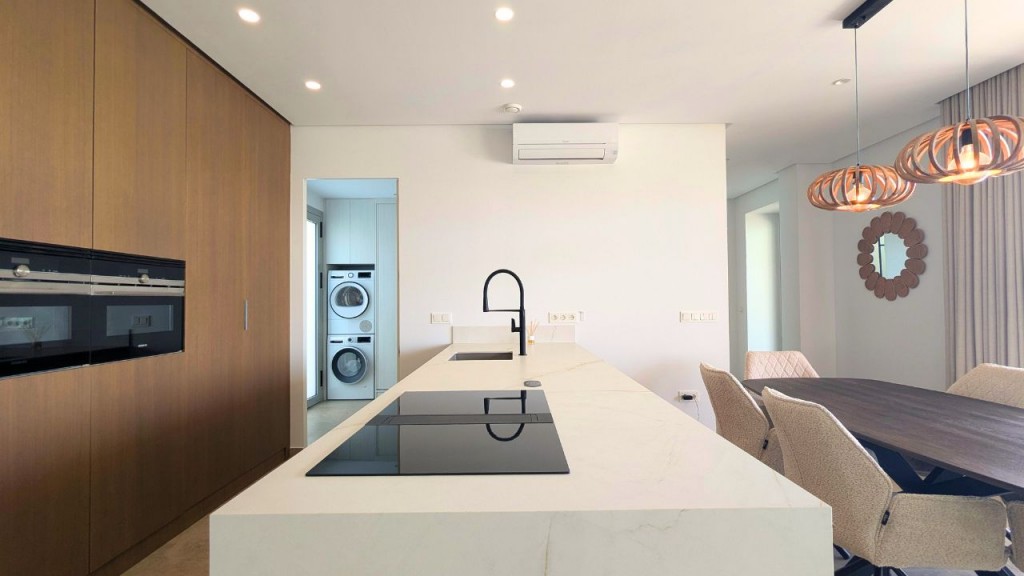 full_1428907_63995196