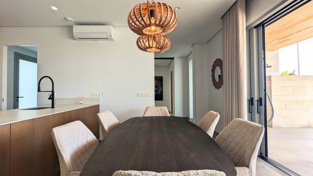 full_1428907_63995200