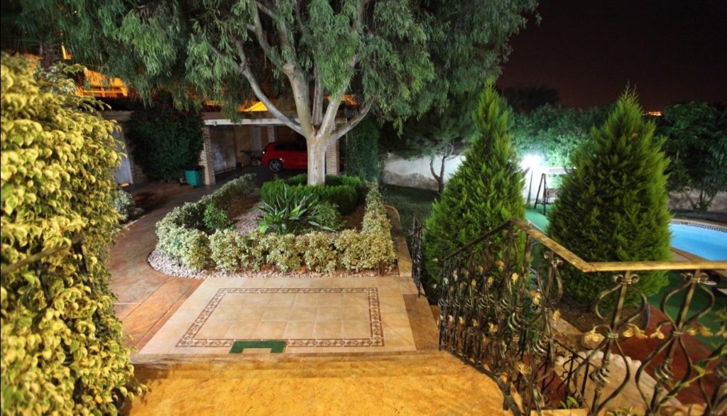 o_1bb3t4gq71uom1ptl1fro8b3lg524