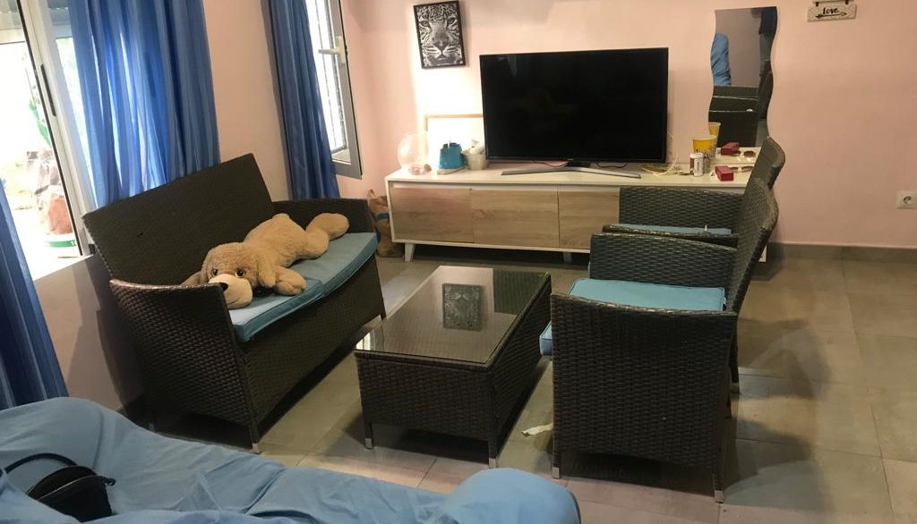 o_1gdkqvcrl1c091bpfrd160414qk23