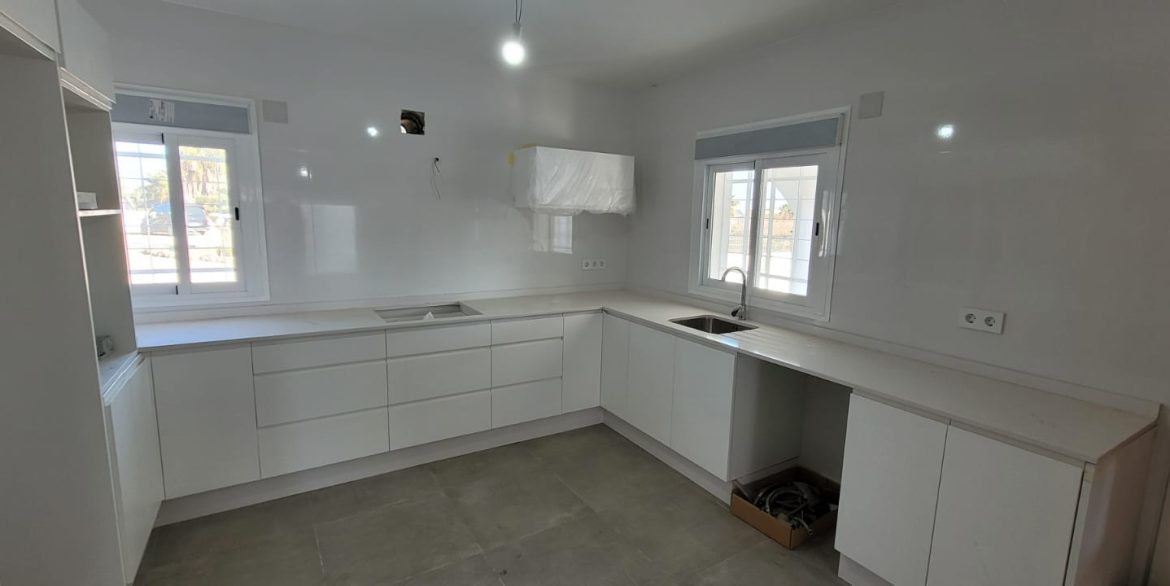 o_1go6c13re1jeui93trm1tq5p130