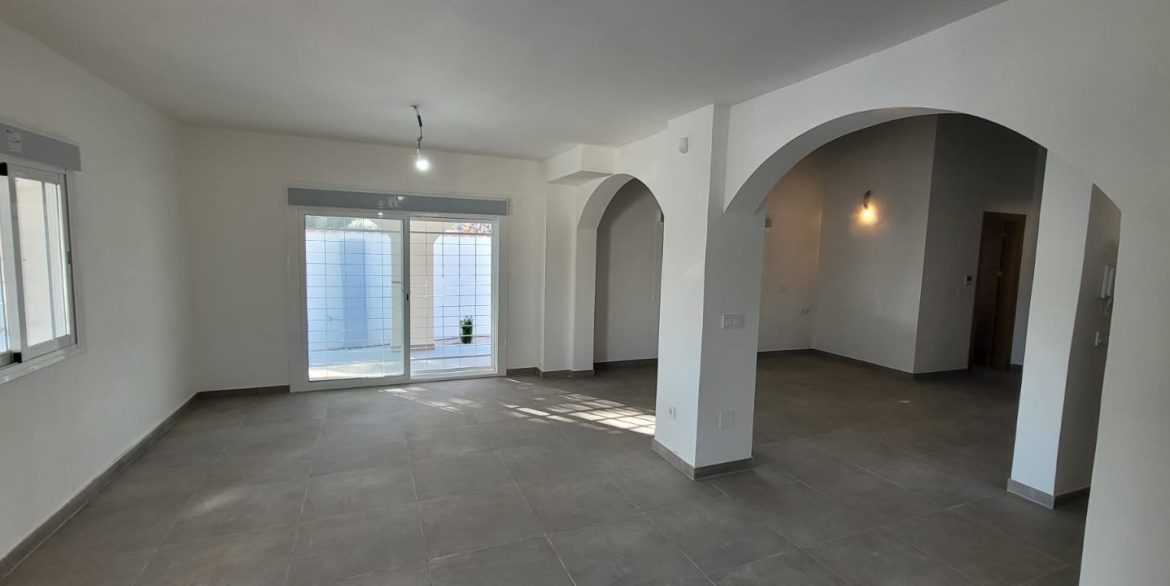 o_1go6c13reghsnc1avblbo1nb031