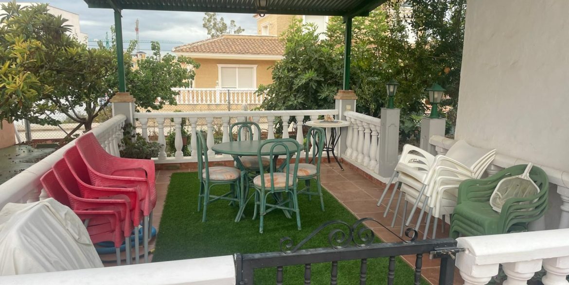 o_1i84mau061c9b1a30f3rdm71fqc21