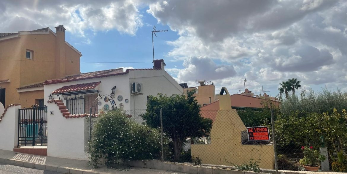 o_1i84mau06da017g711s9lrm3ta1u