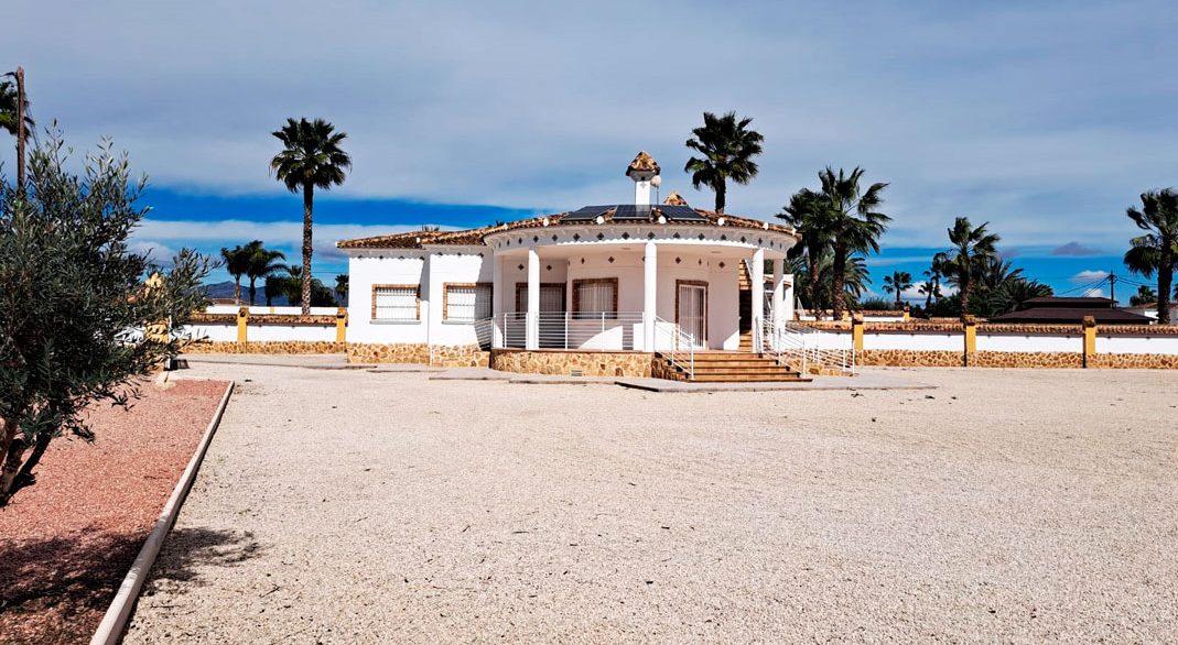 o_1iq82jcil1trc4rj1ejubu018sq2a