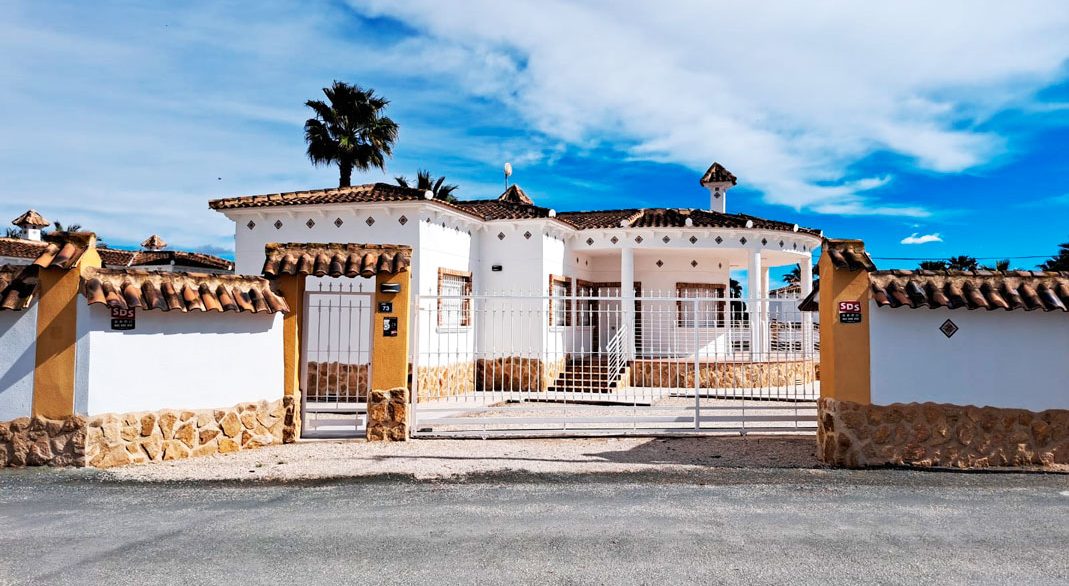 o_1iq82jcil4qp1al010jb1mbjr1728