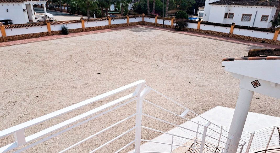 o_1iq82jcilp8ms01vfhaiu5b62c