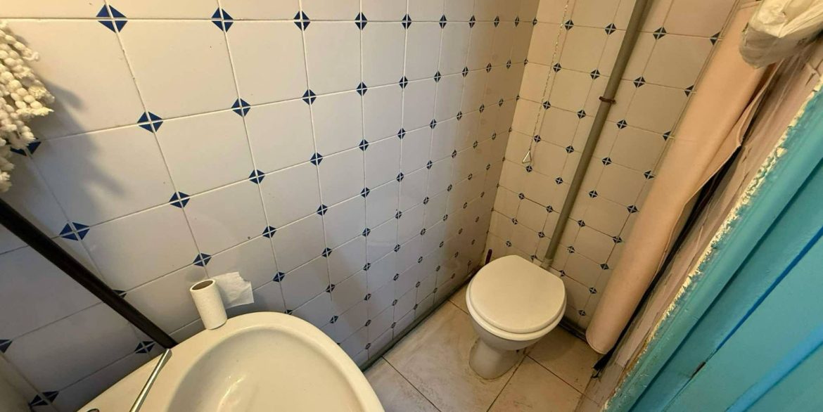 o_1iru7b6q61miuph5vfkmupmfk2d