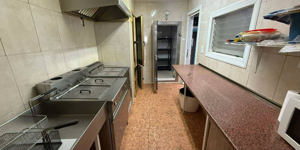 o_1iru7b6q718081eli1kqv19pt18k32p