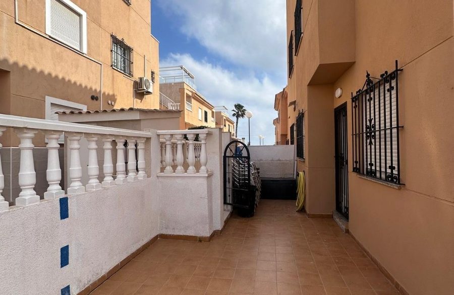 o_1iru7ngfmt2d1sdi11o0e7g11in2h