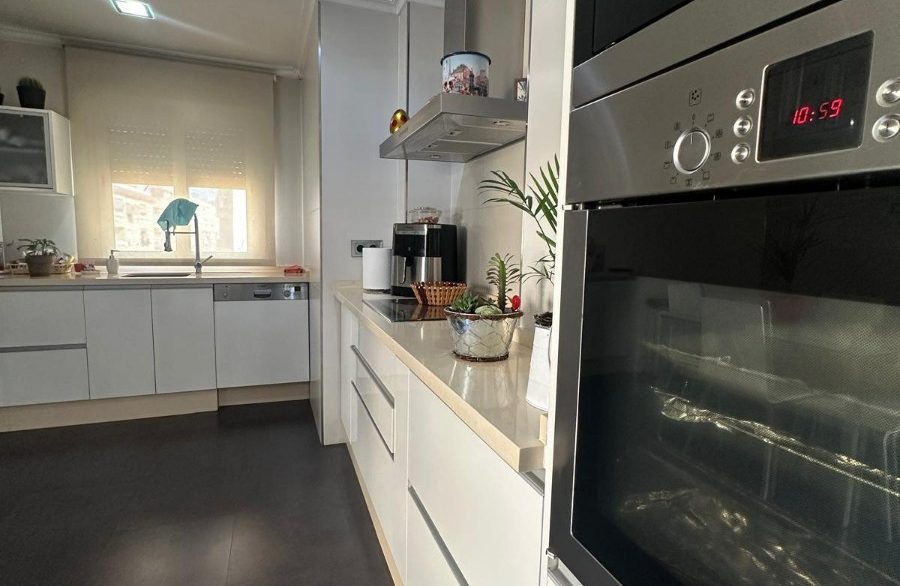 o_1iru8ts0217bf17671qsm5pe582n