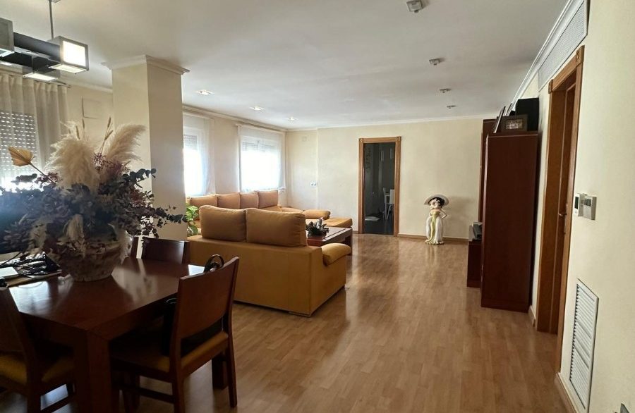 o_1iru8ts021gns1vjl17tc1gpl1rnd2c