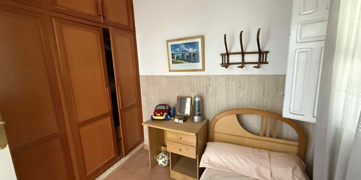 o_1j1artnuq1uh81va3nas19811si225