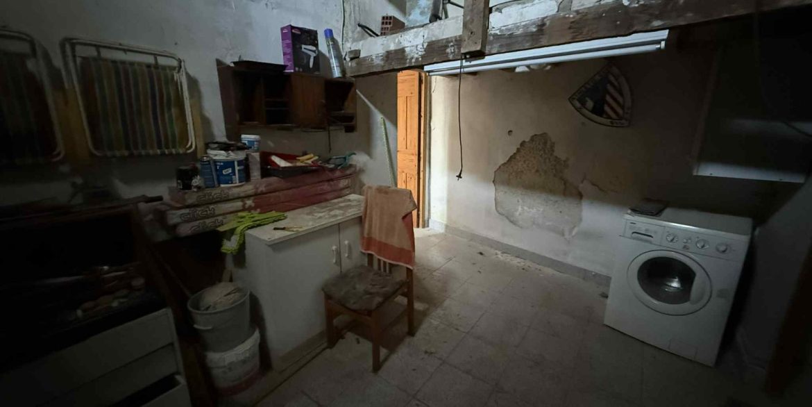 o_1j1artnuqhhukt1ks6eu01a6322