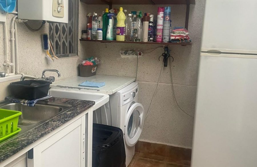 o_1j1ve4jf917n6105u1rjf15urg602m